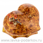 Шкатулка из янтаря "Сердце. Ветка розы"