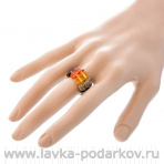 Кольцо из янтаря с бисером