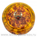 Круглая шкатулка из янтаря "Знак зодиака Рак"