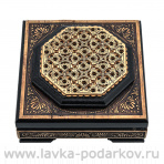 Шкатулка из бересты с резным куполом