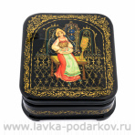 Шкатулка с художественной росписью "Вышивальщица"